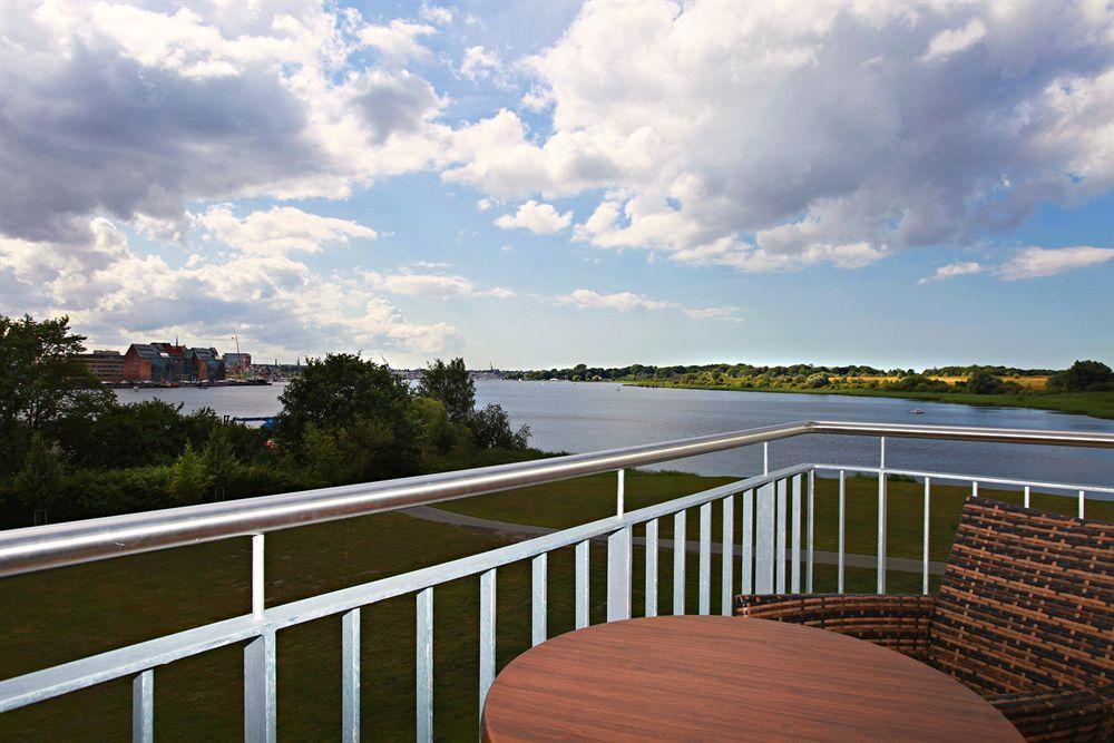 Hotel Warnow Rostock Exterior foto