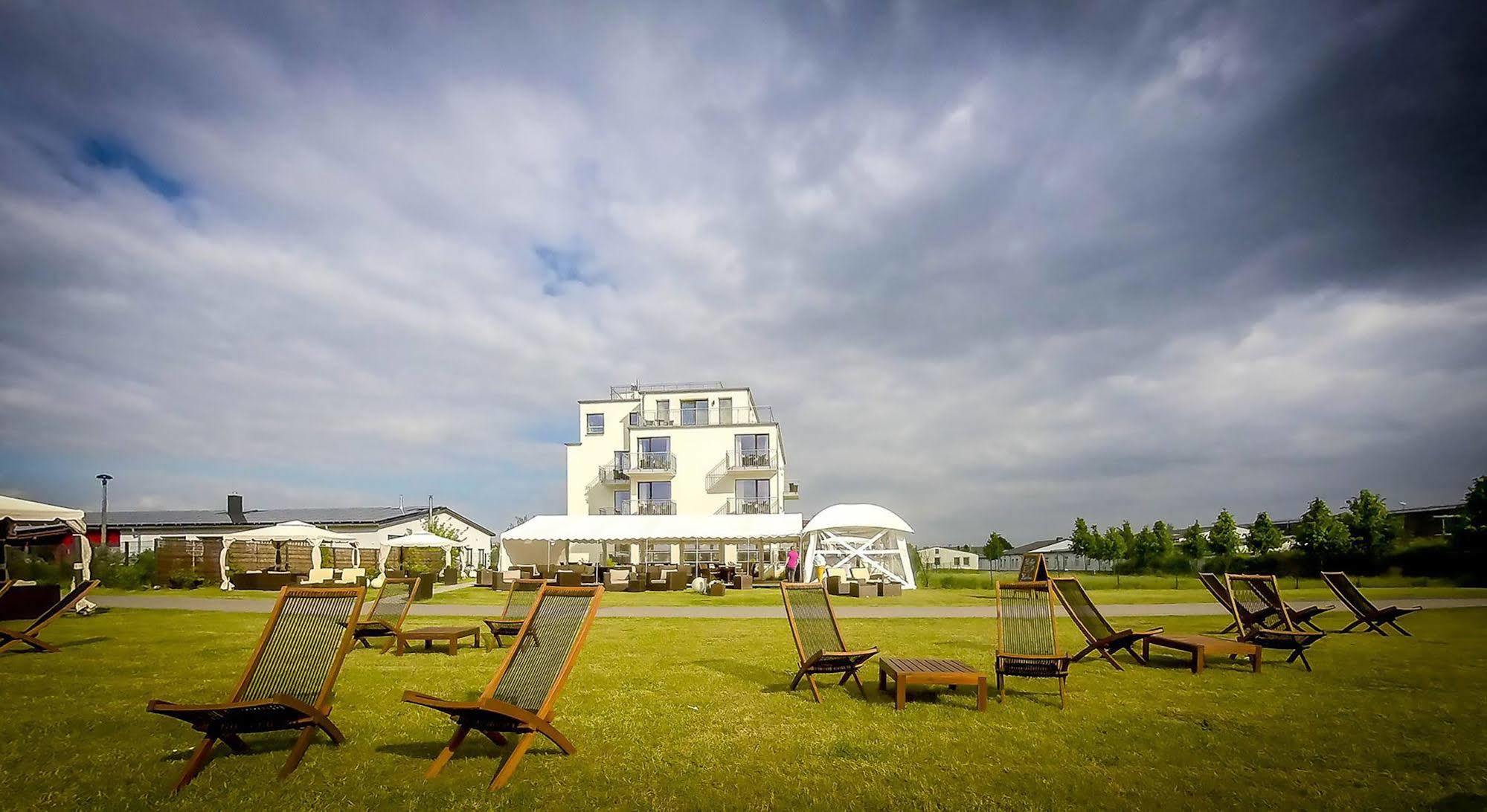 Hotel Warnow Rostock Exterior foto