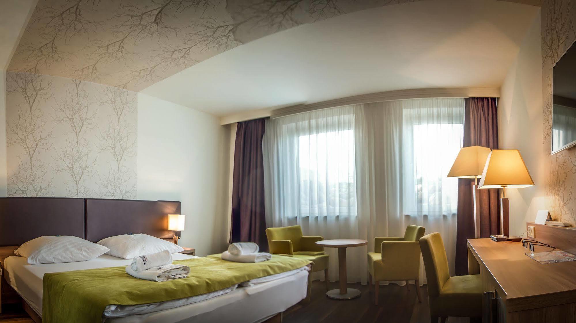 Hotel Warnow Rostock Exterior foto